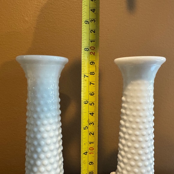Pair of EO‎ Brady Hobnail Milk Glass Bud Vases Home Decor Vintage White - Picture 2 of 7